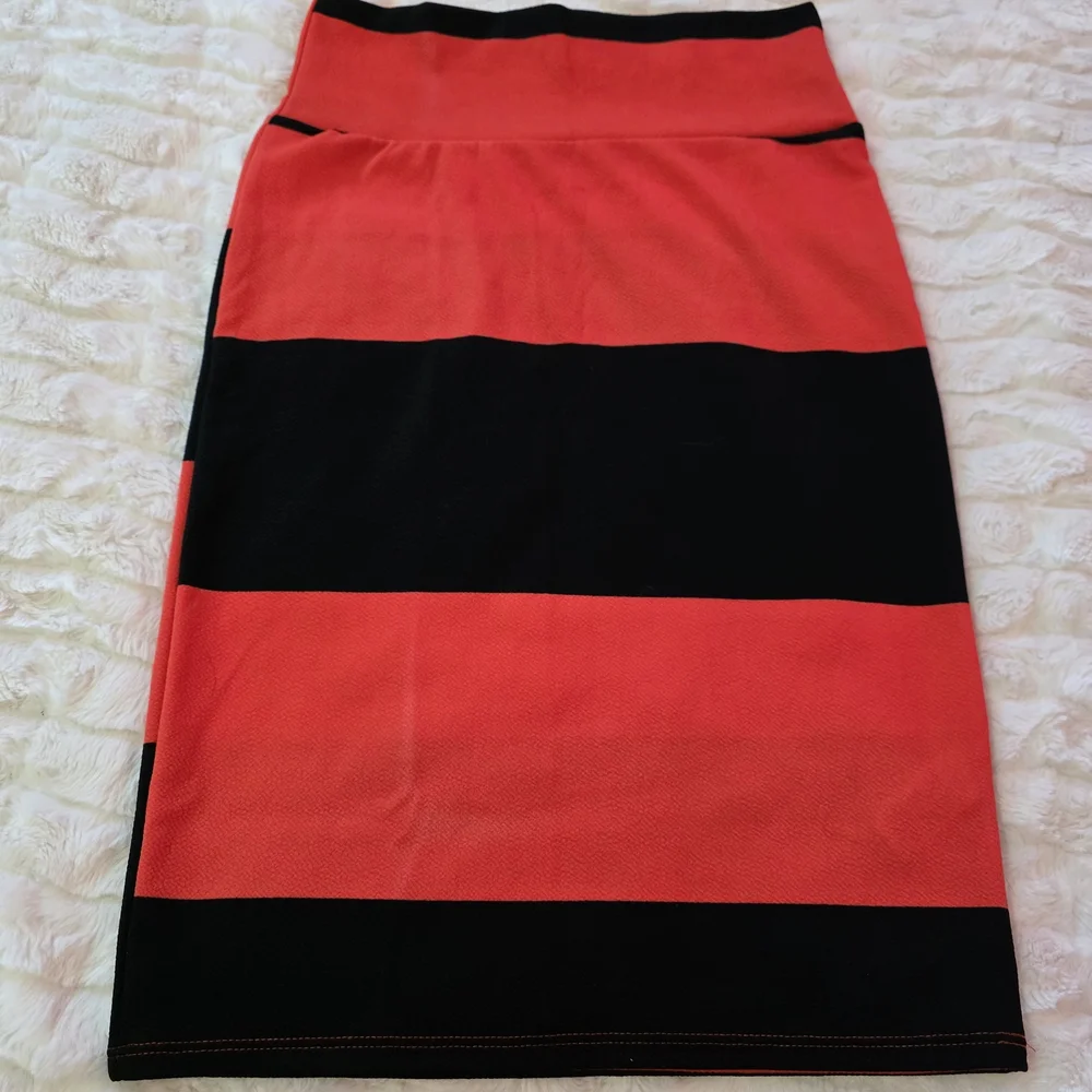 LuLaRoe Black and Orange‎ Pencil Skirt